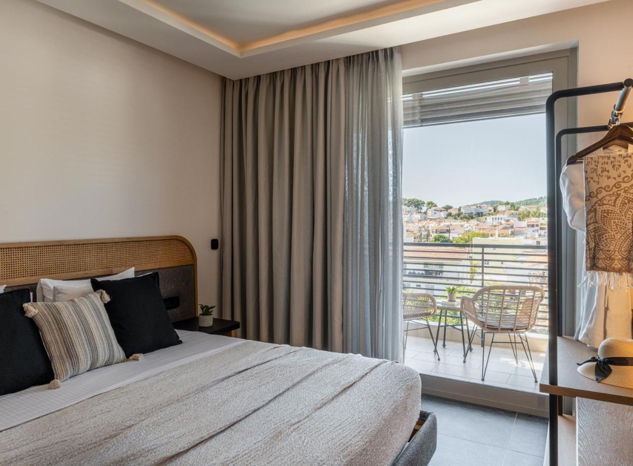 Skia Premium Key Collection