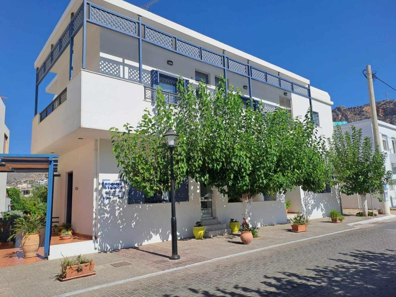 Lissos Studios Rooms