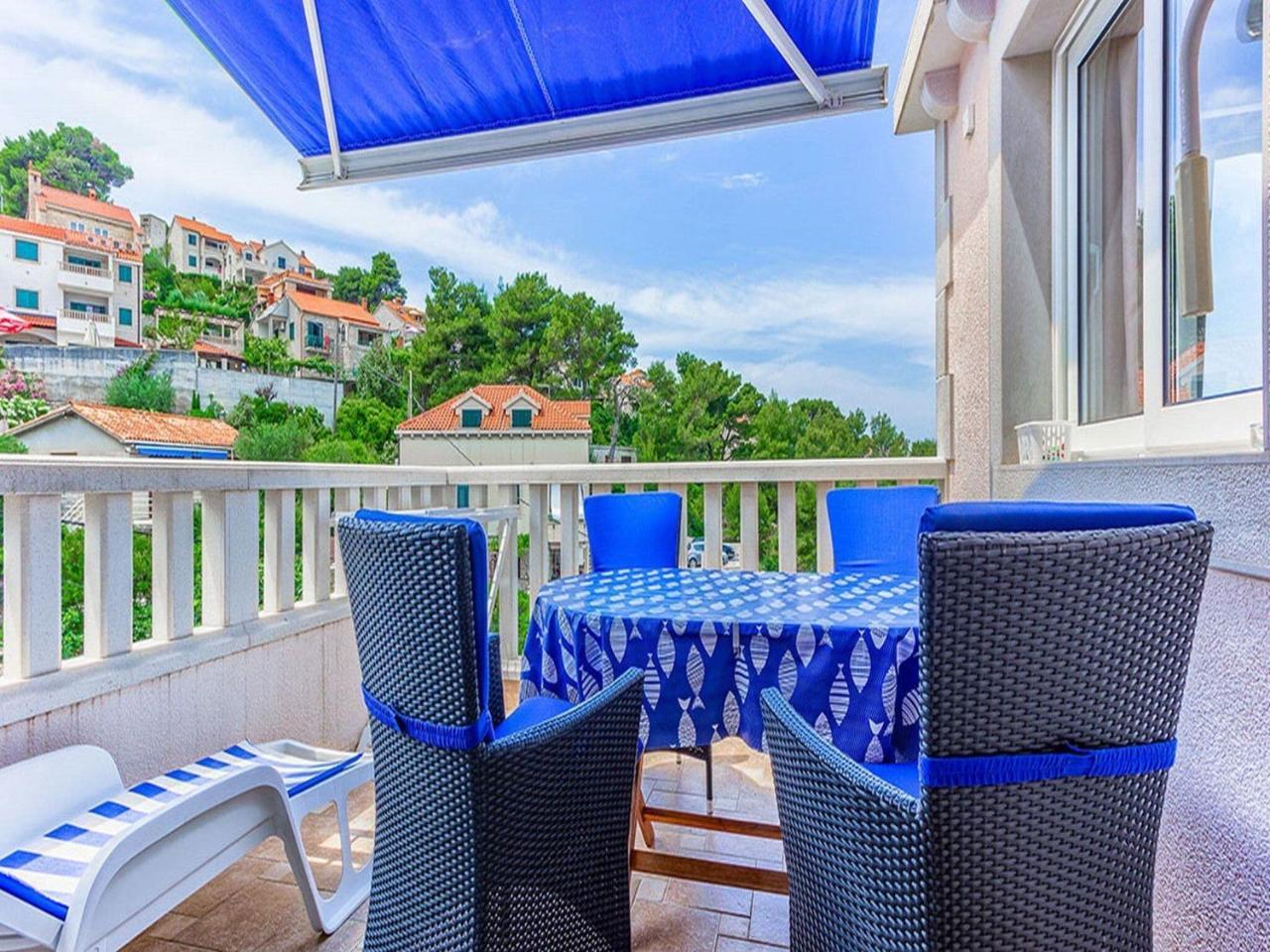 Apartments Ivo One Bedroom Apartment With Terrace & Sea View A5