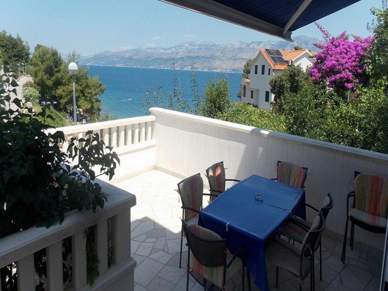 Apartments Ivo Three Bedroom Apartment With Terrace & Sea View A1