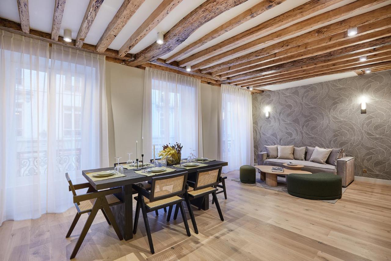 Appartement Au Coeur de Paris Madeleine by Studio Prestige