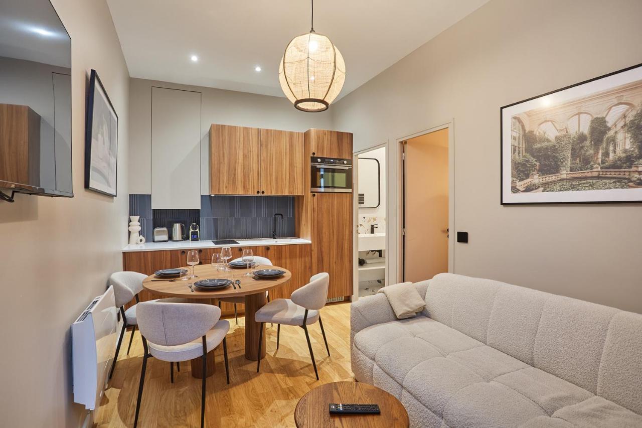 Residence Center of Paris by Studio Prestige