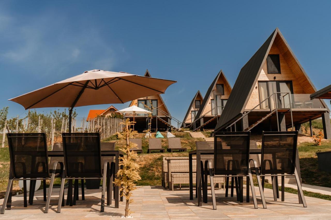 Cavo Village Cabins Rental Baile 1 Mai