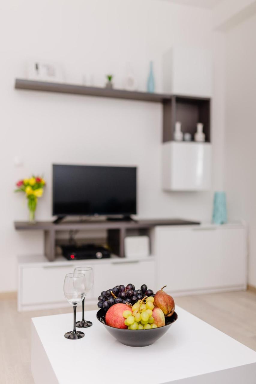 Old Town Summer Apartment