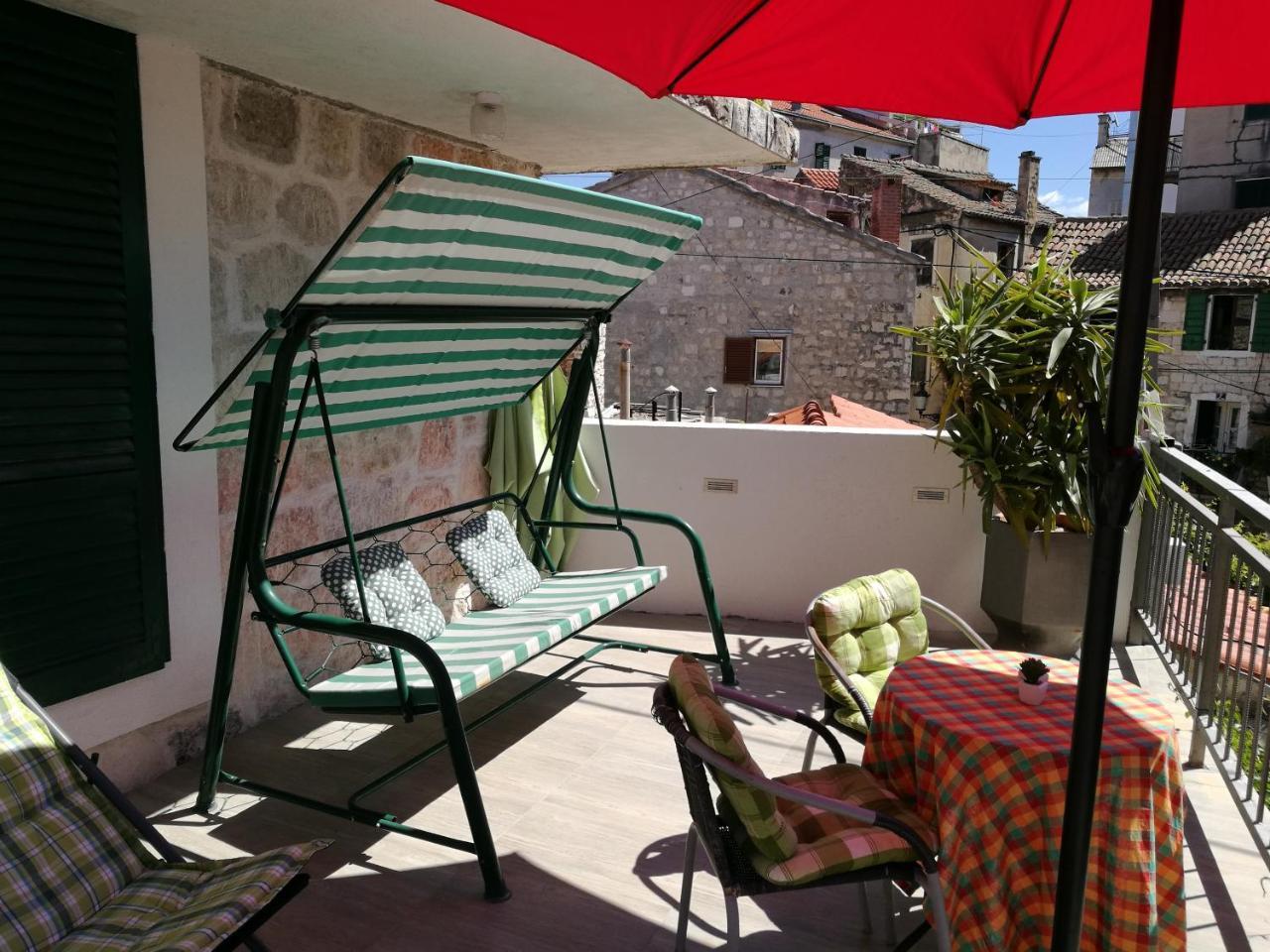 Paradise Apartment With Big Sunny Terrace In The Old Town, Few Meters From The Sea & Riva Promenade