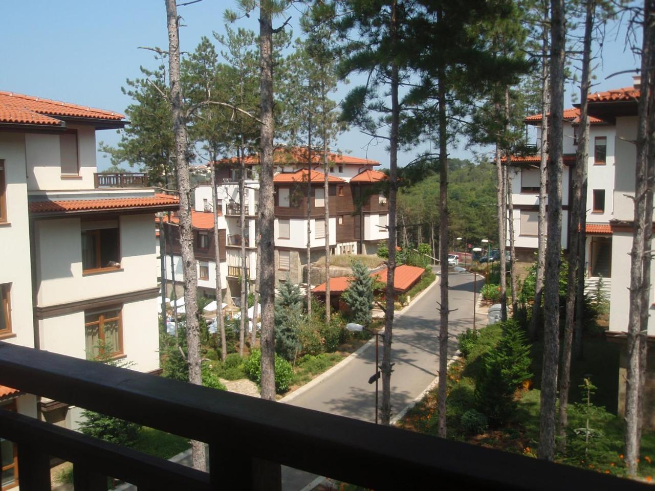 Trehkomnatne Potrqsayushtie Lyuksove Apartament S Dvumq Spalxnqmi V Luchshem Otele Bolgarii Santa Marina U Morq