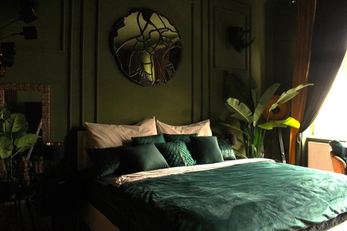 Jungle Apartment Vienna