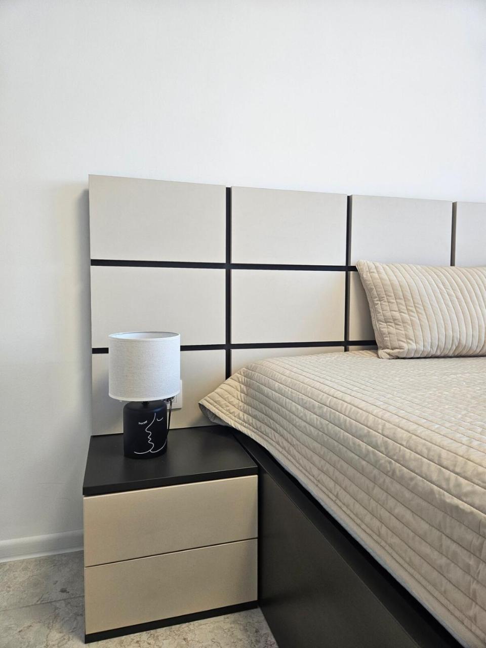 Stylish & Modern 1bdrm Apt Free Private Parking