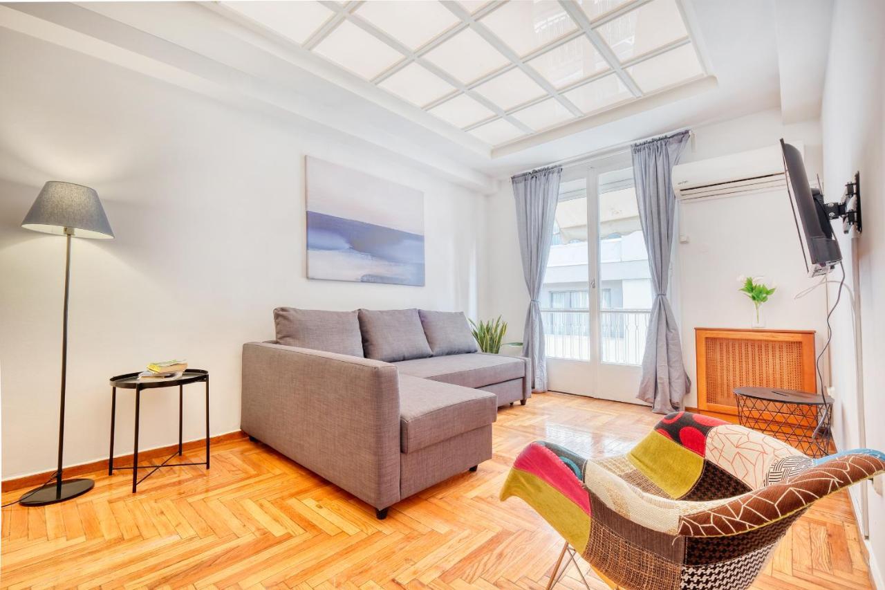 Syntagma H & B Apartment