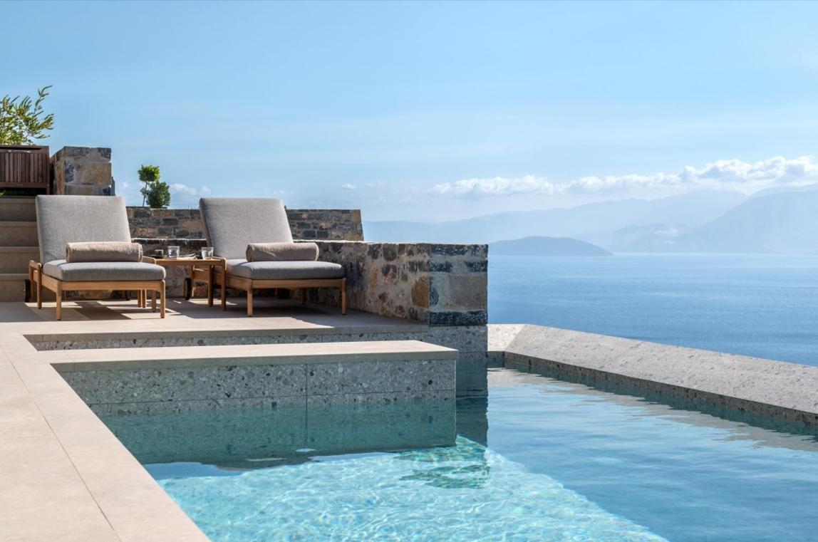 Miraview Villas & Residences