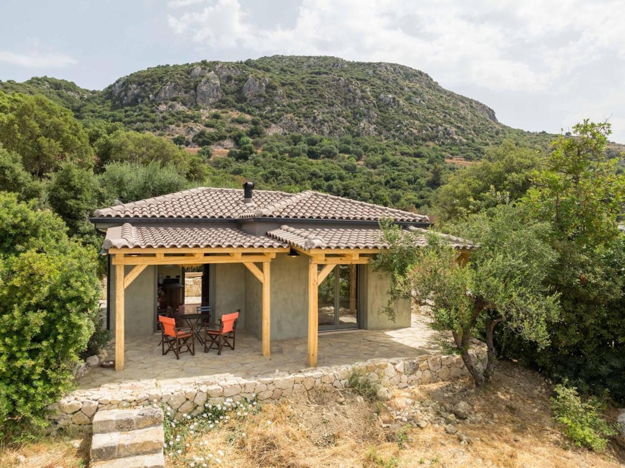 Villa Koukounari At Chionata