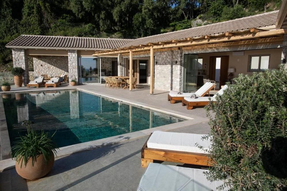 Villa Elysium Parga Luxury Detached Property In Private Grounds