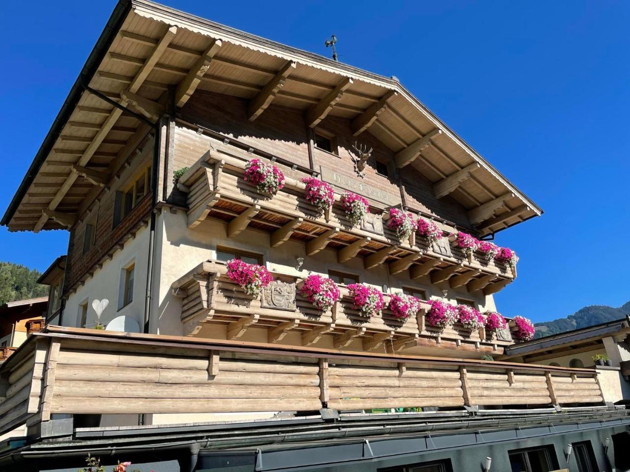 Kossler, Appartementhaus