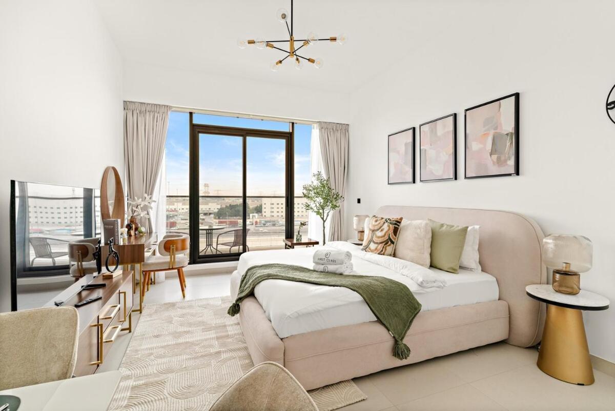 First Class Studio Stylish Hideaway