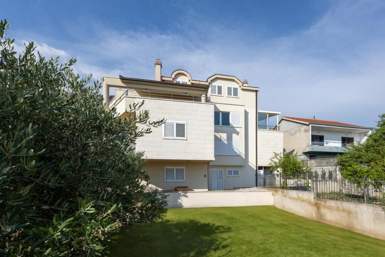 Amazing Villa With Breathtaking View & Heated Pool