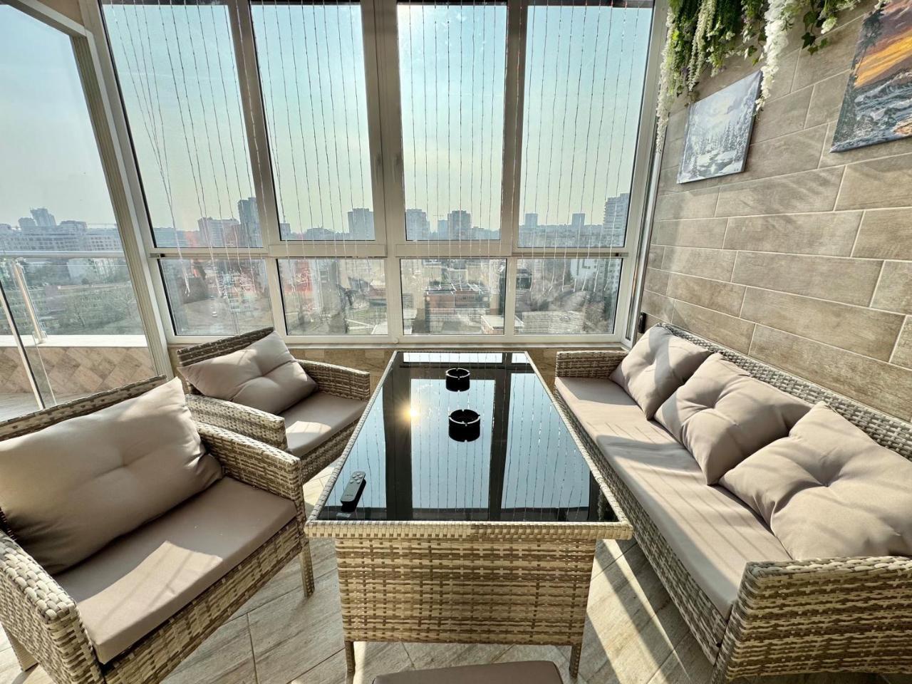 Seasky Smarthome Penthouse For 6 Guests With Private Parking 5 Minutes Away From Central Beach Burgas & City Centre