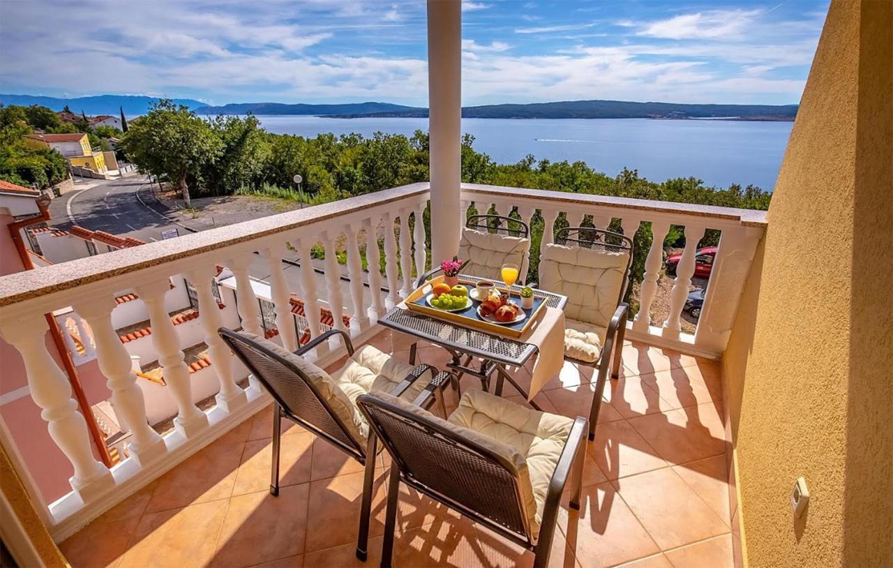 Beautiful Apartment In Dramalj