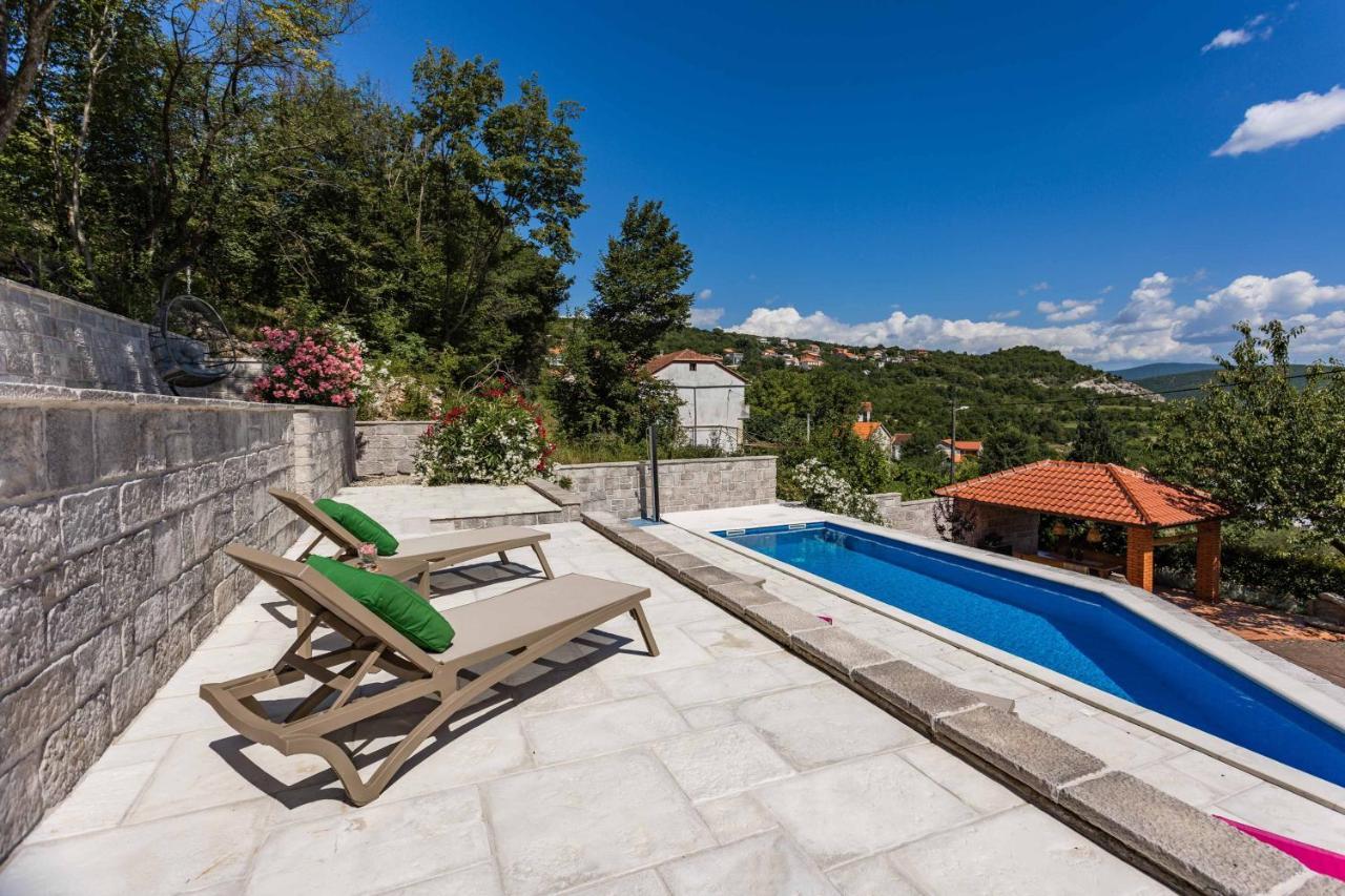 Apartment Ana With Private Pool