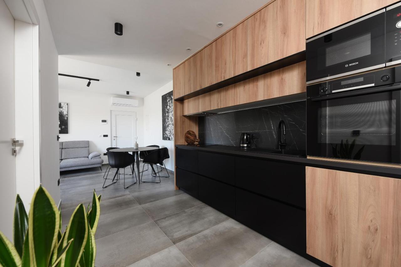 Luxury Apartment N