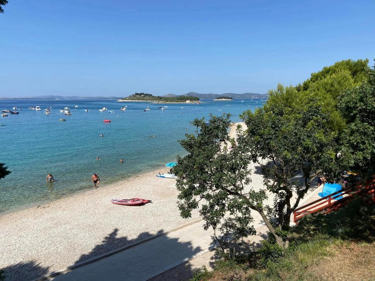 Beach House Mane Sol Pakostane