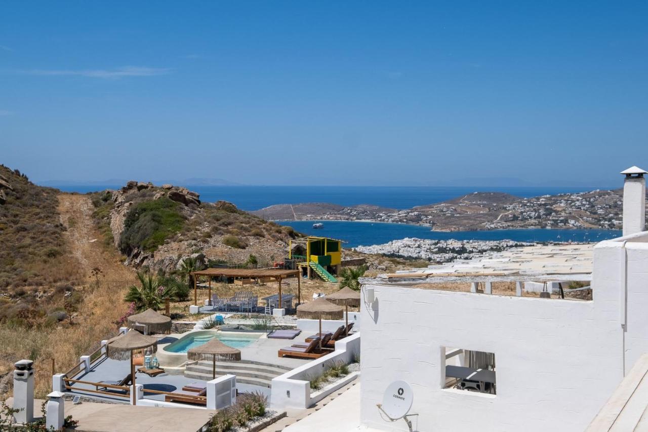 3 Paros All Season Villas