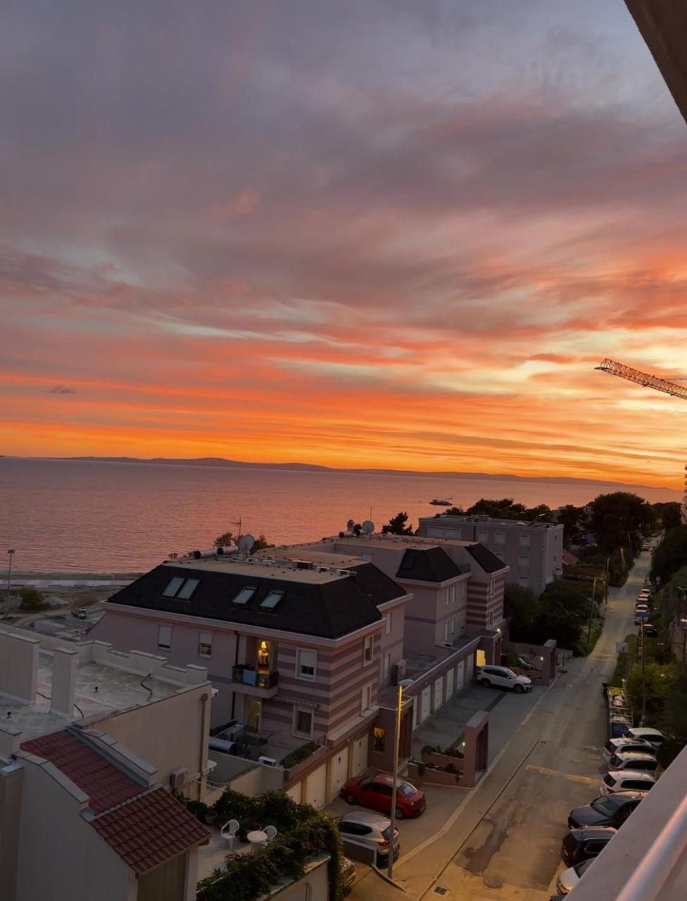 Dora Sunset Sea View Apartment With Balcony