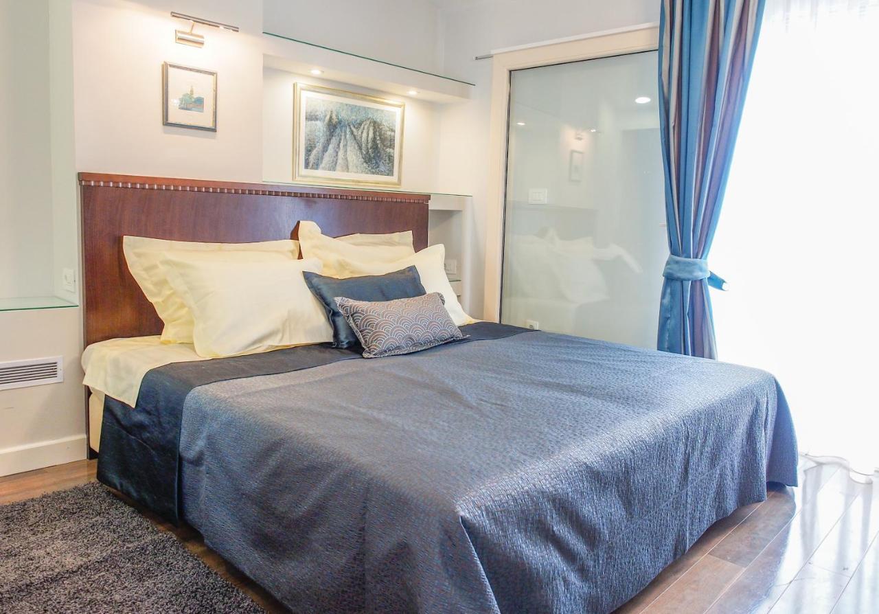 Devecchi Rooms