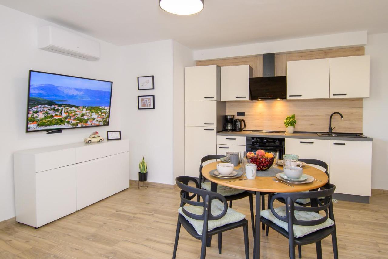 Apartments & Rooms Darrer