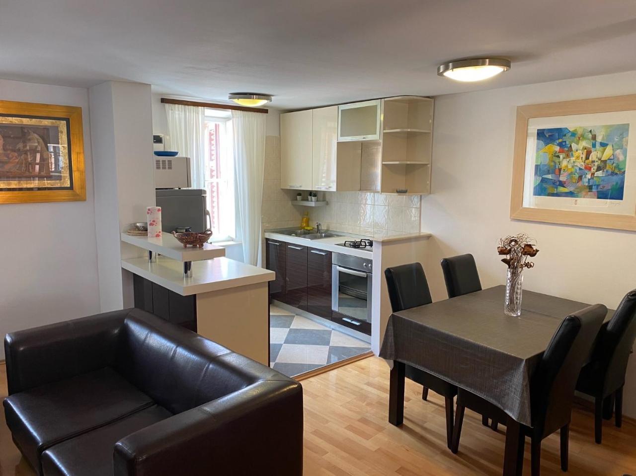 Apartment Jimmy Luxury 65m2 Two Bedrooms Aprtmnt