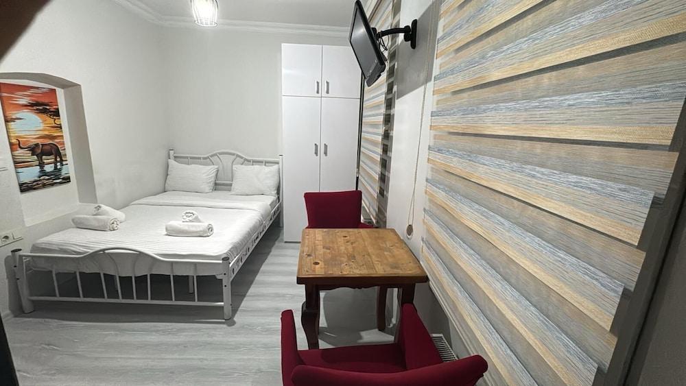 Istanberry Scarlet Apartments
