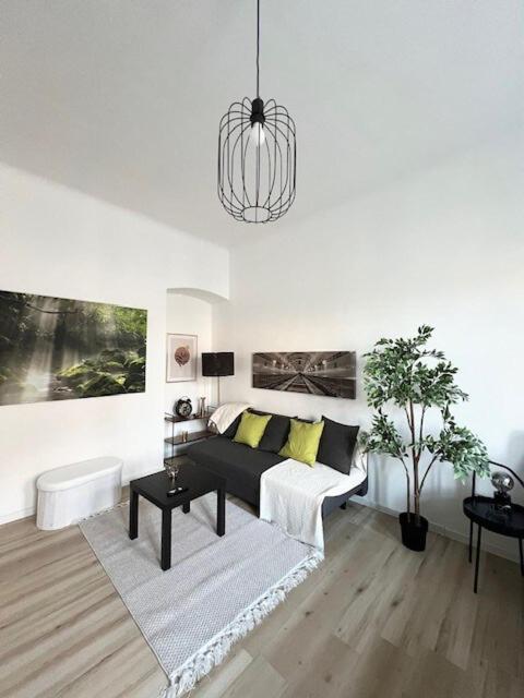 City & More! Charmantes Apartment Mit Altbauflair!