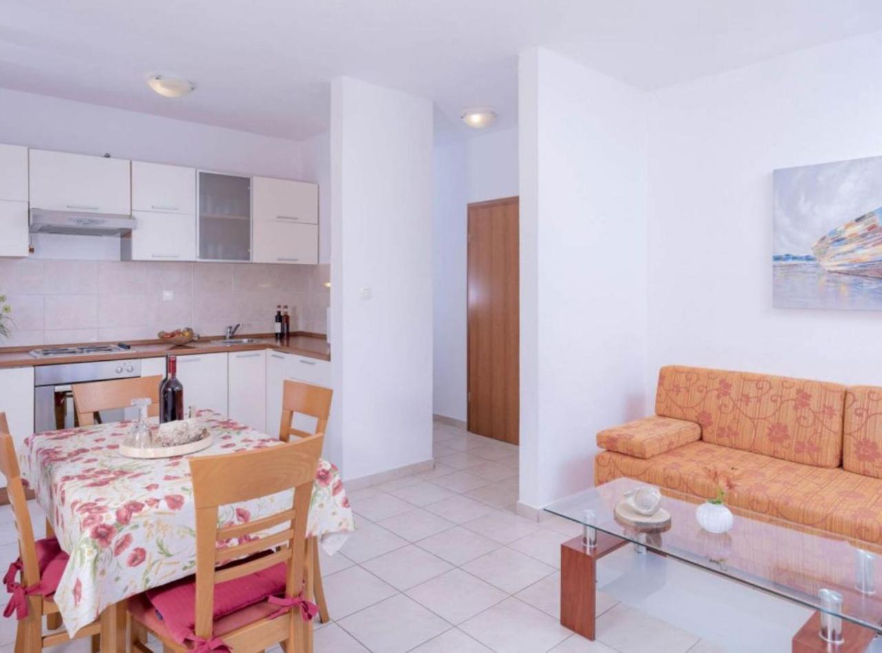 Apartments Ena