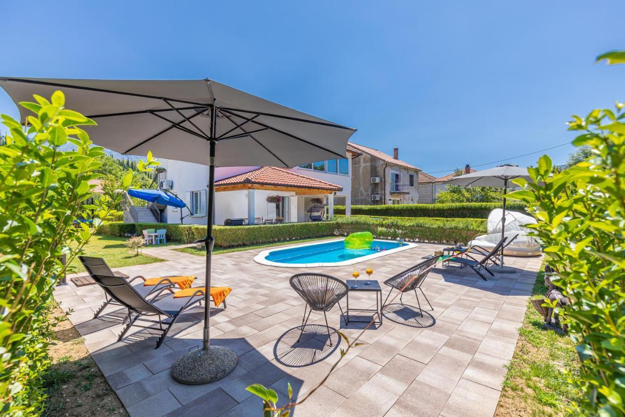 Green Paradise With Swimming Pool