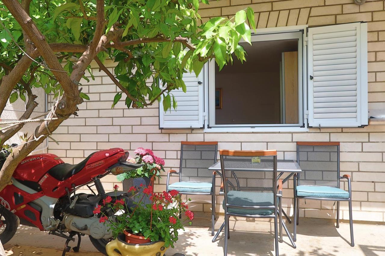 Studio Apartman Mia