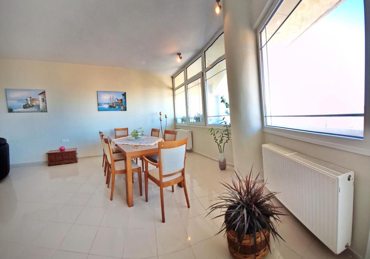 Maria's Urban Seaview Apartments