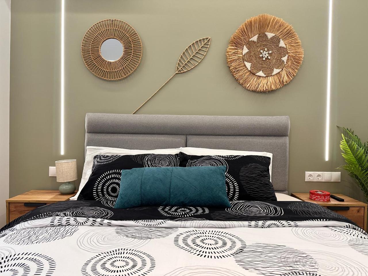 Modern Bohemian Suites Athens Avm