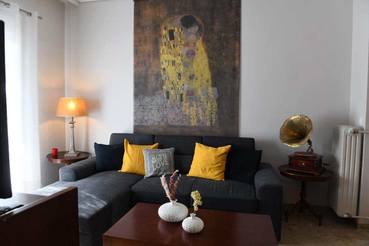 Piano Deluxe Apt Near Acropolis by Mps