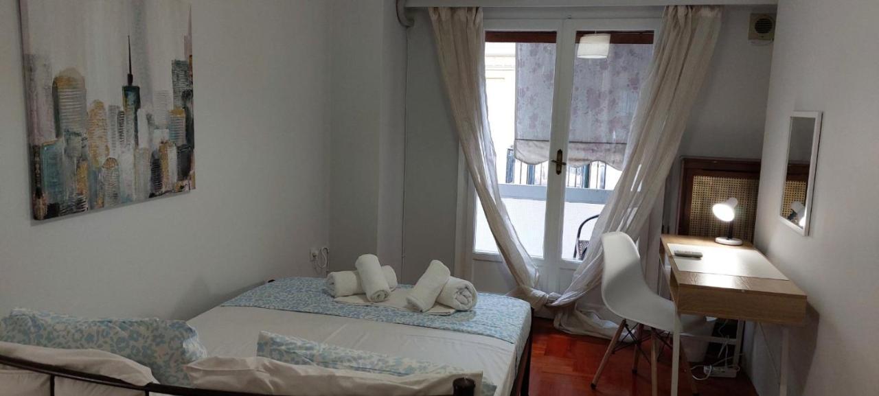 Vintage Apartment Athens Center 6bd-2bath