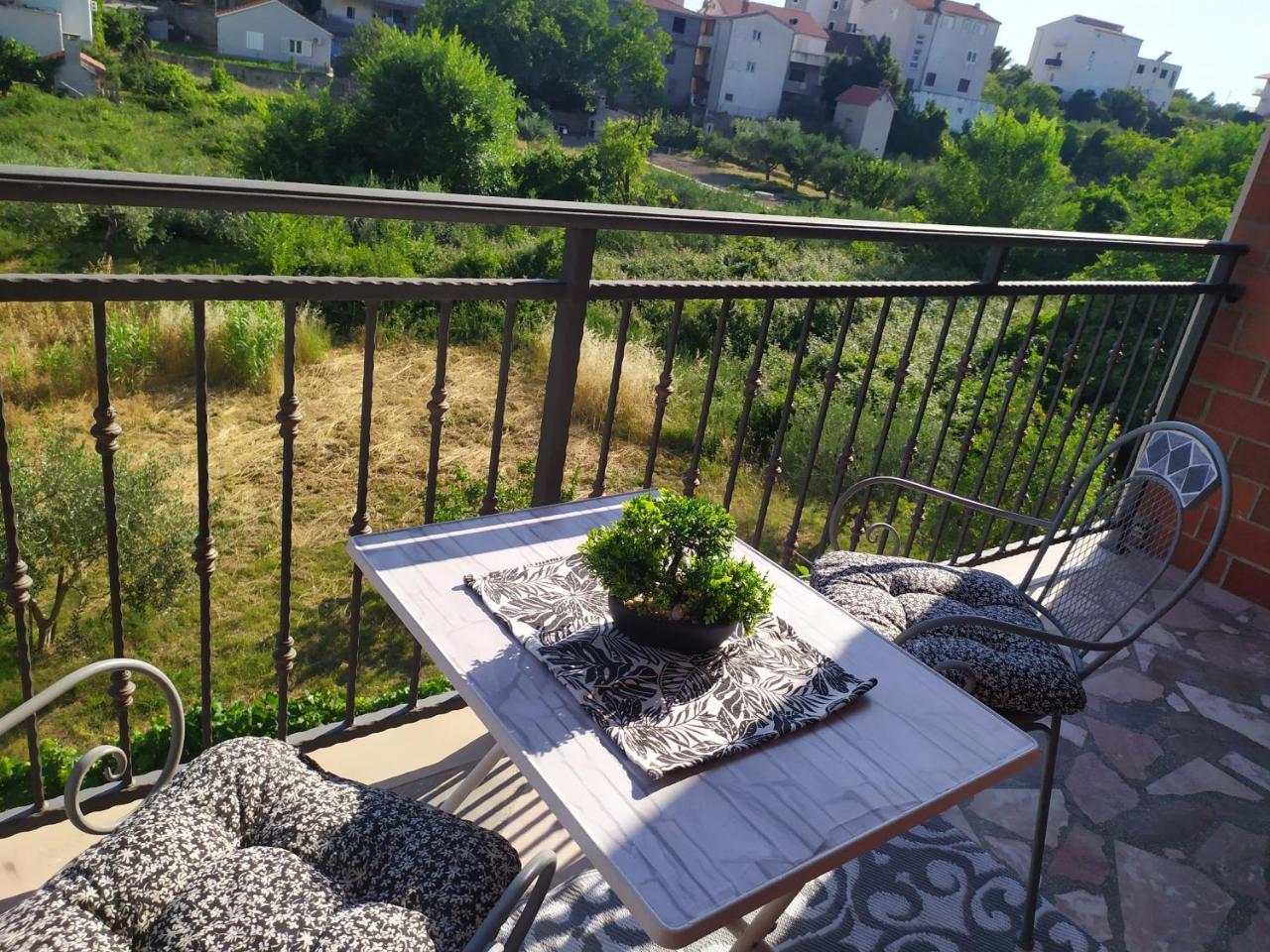 Apartment Mer