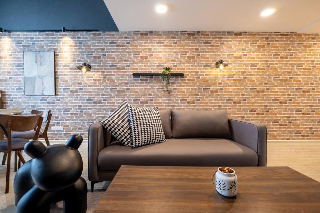Eko Cheras Residence by Feel Home
