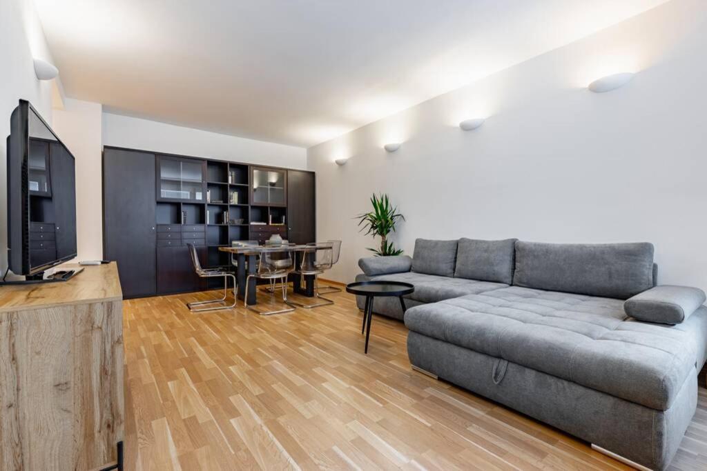 Charming Apartment With Balcony, Close To Stephansdom Cathedral