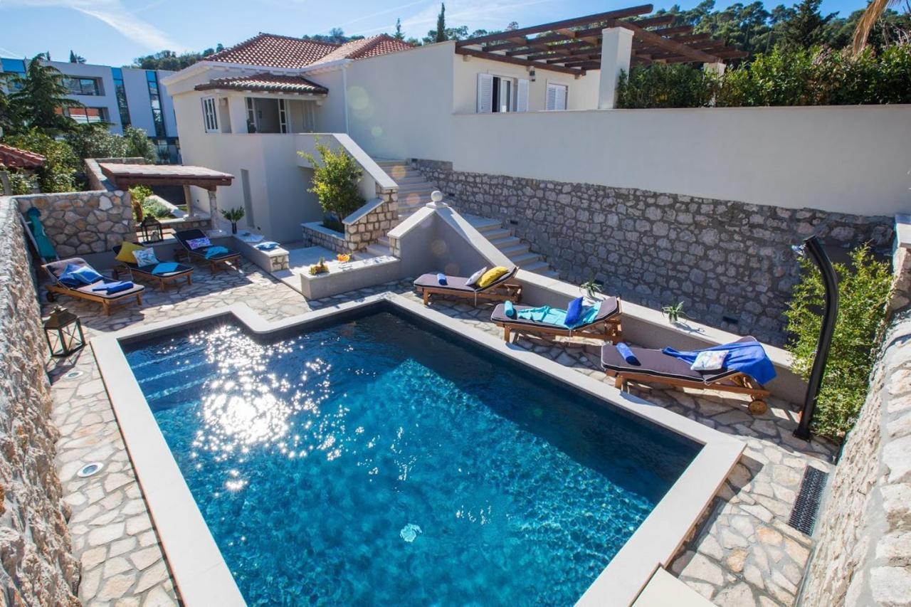 Villa Blue Diamond