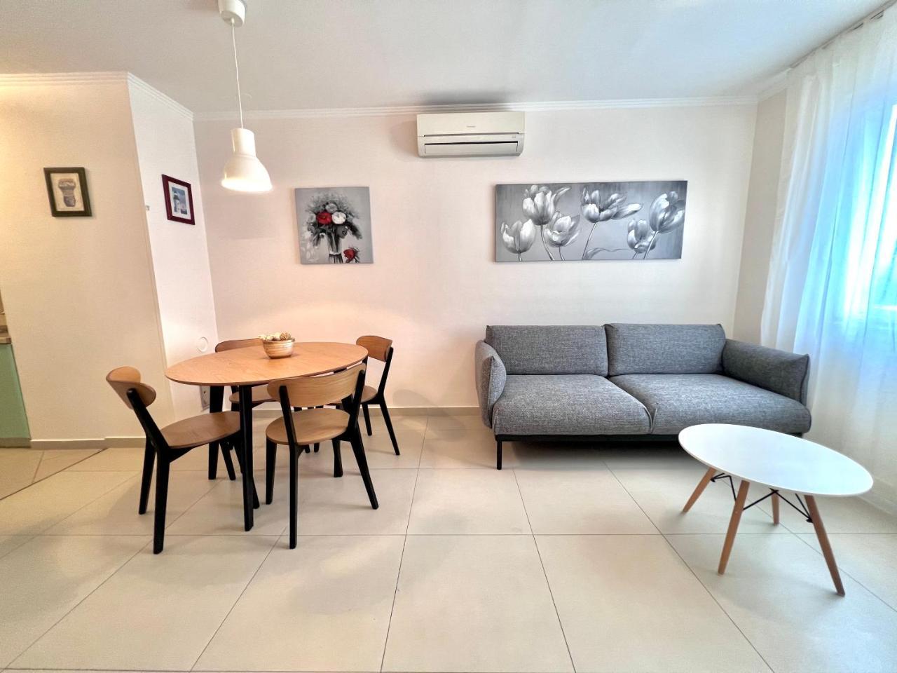 Apartment Family