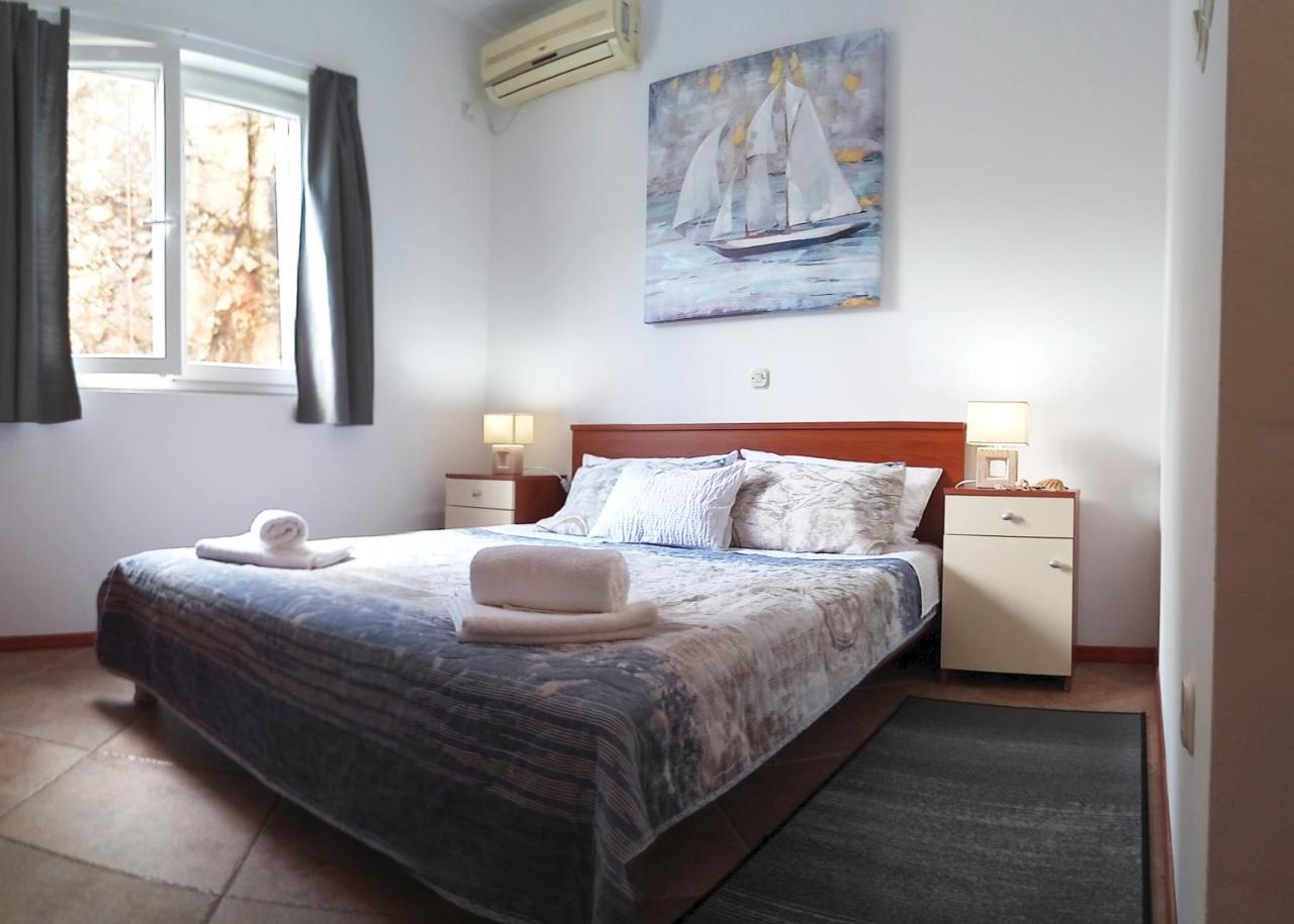 Kiara Room