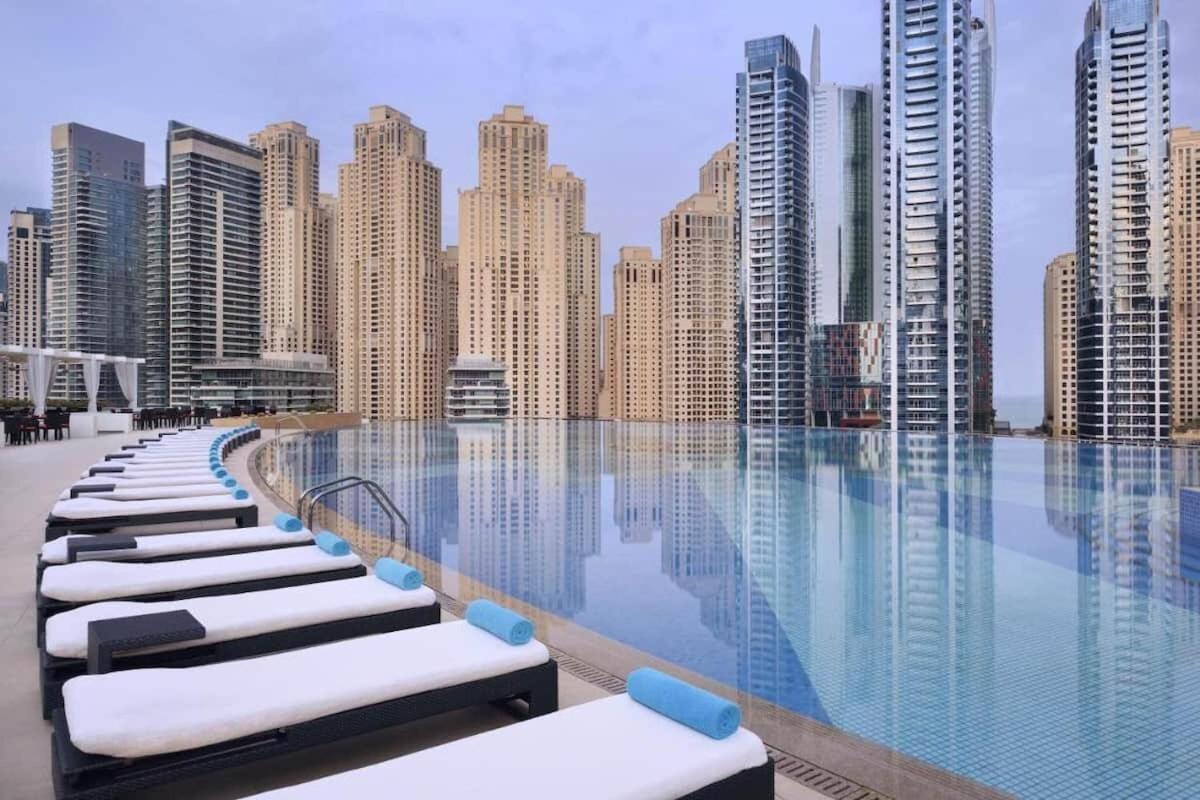 Jw Marriott Full Marina View Direct Access To Marina Mall by Cosmos Living