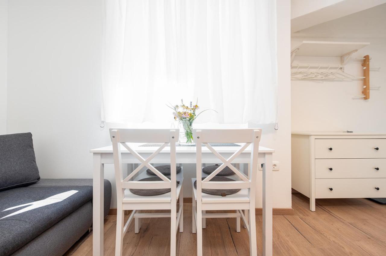 Lota Deluxe Studio Apartment From Noa's Garden