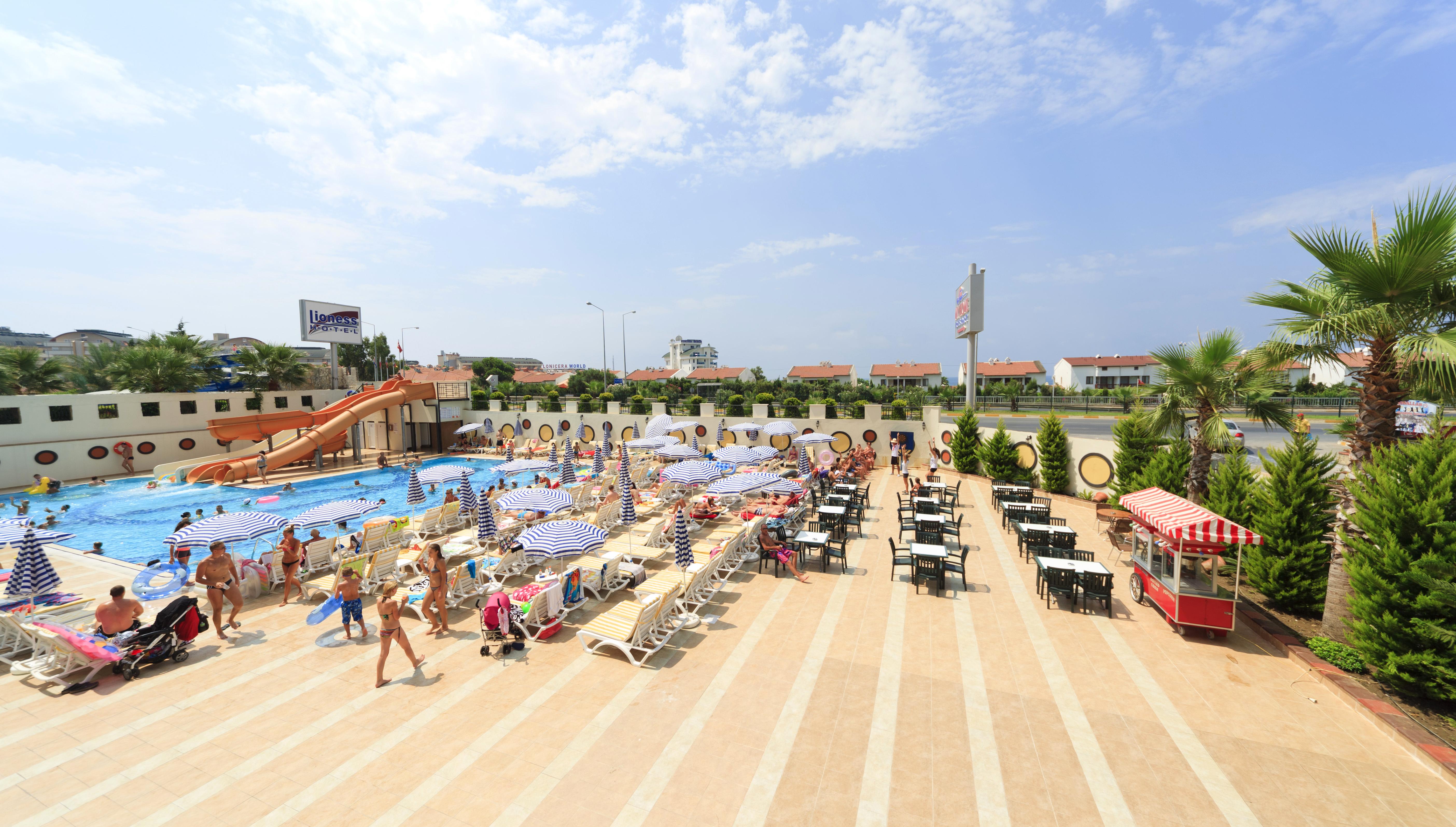 Arabella World Hotel