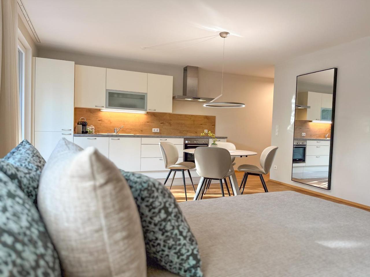 One Premium Apartments Seekirchen Dein Ruckzugsort Mit Exklusivem Flair Und Privater Terrasse