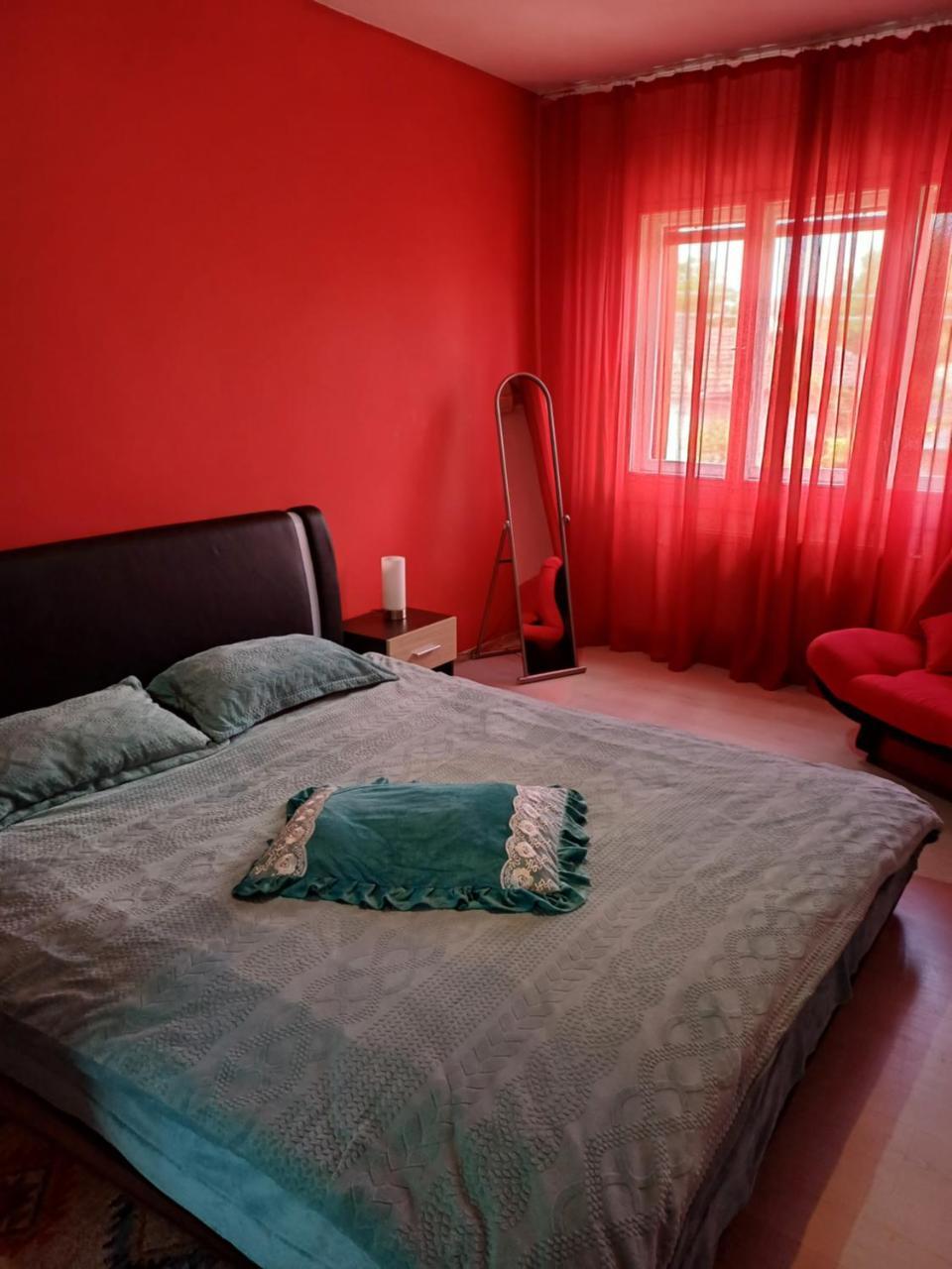 Apartament Cu Terasa La Casa Tina