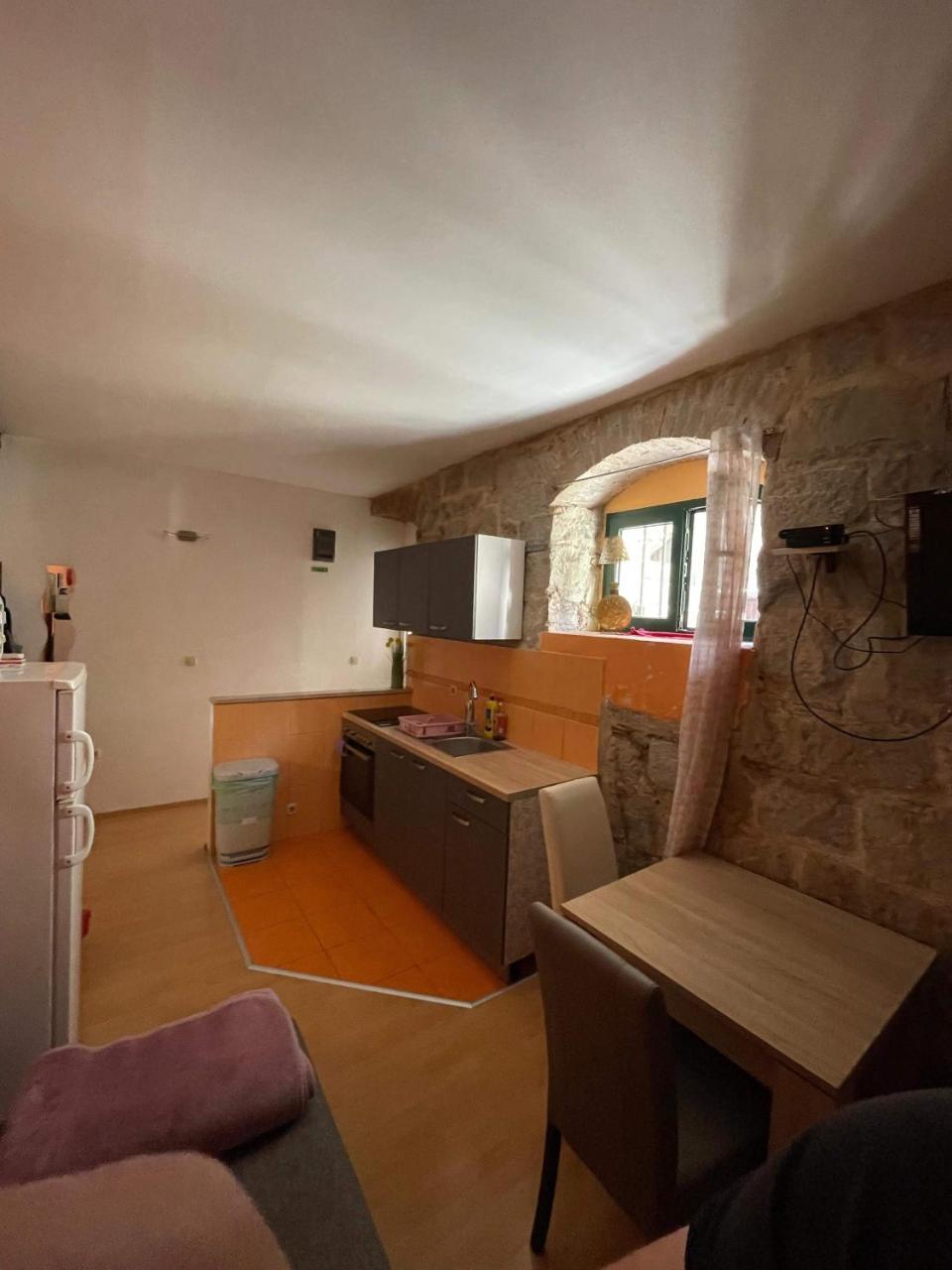Apartments Eliana